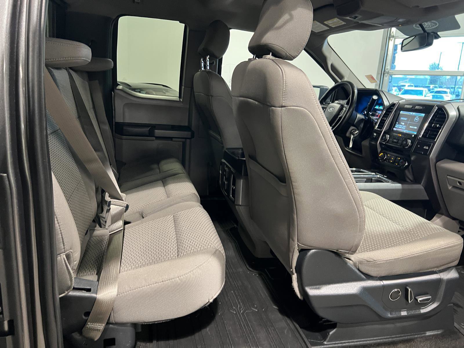 Used 2015 Ford F150 XLT w/ Equipment Group 302A Luxury image 31