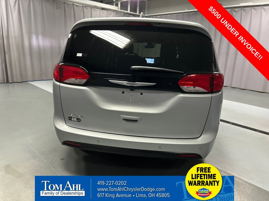 New 2026 Chrysler Voyager LX image 6