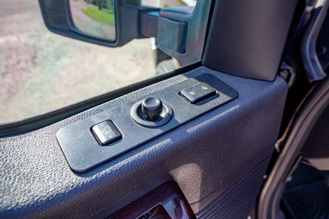 Used 2009 Ford F250 4x4 Crew Cab Super Duty image 38