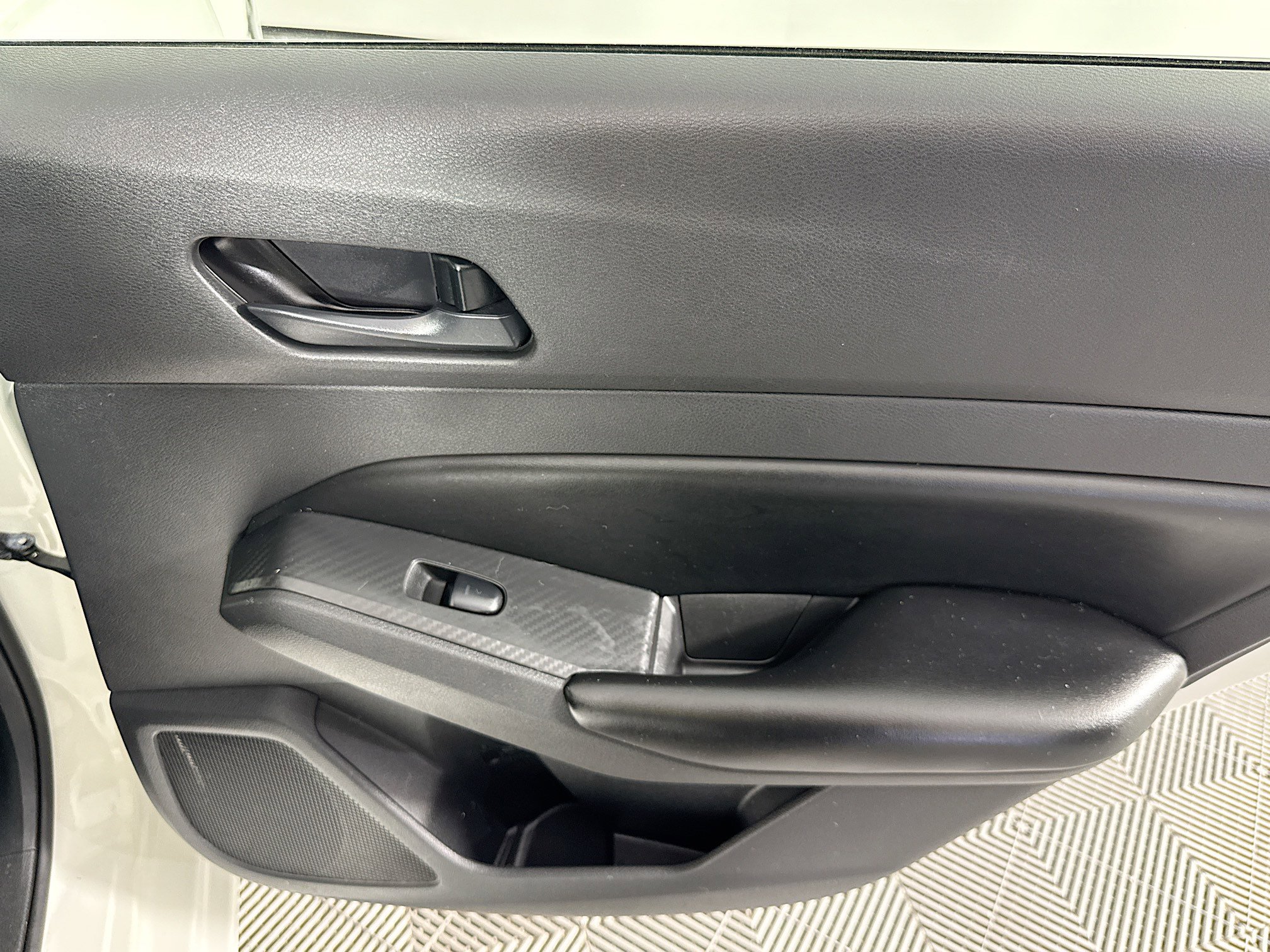 Used 2024 Nissan Altima 2.5 S FWD image 27