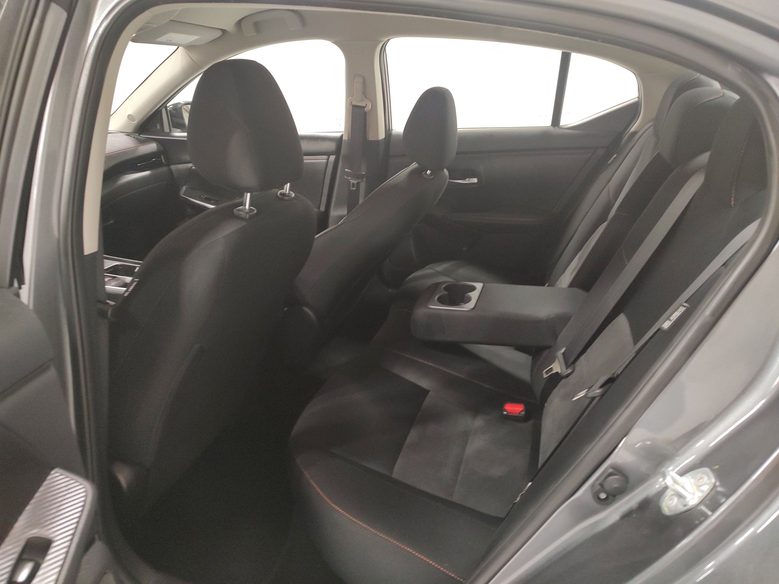 Used 2025 Nissan Sentra SR FWD image 11