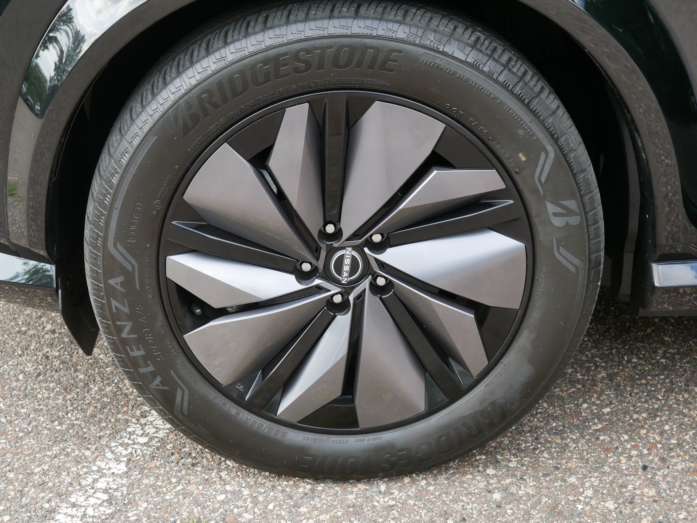 Certified 2023 Nissan Ariya AWD image 15