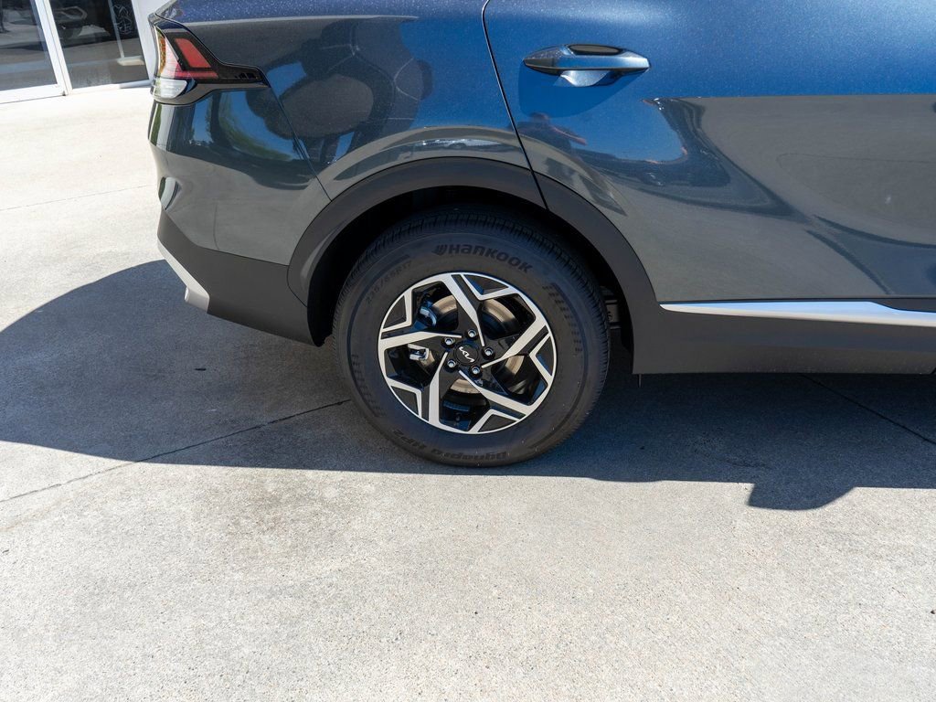 Used 2025 Kia Sportage LX image 30