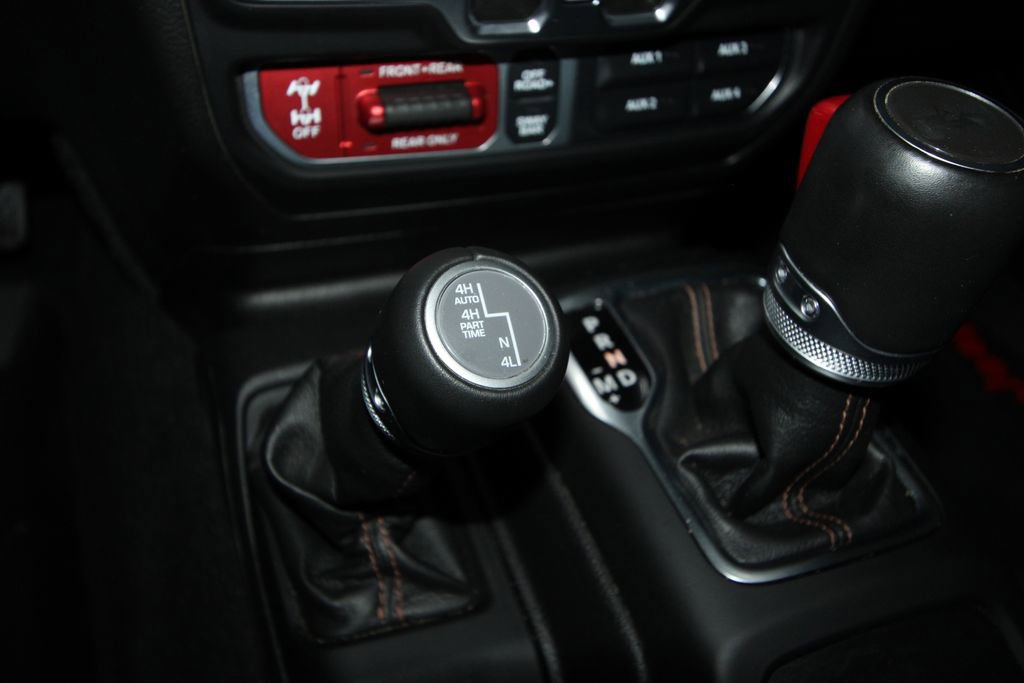 Used 2022 Jeep Wrangler Unlimited Rubicon AWD/4WD image 17