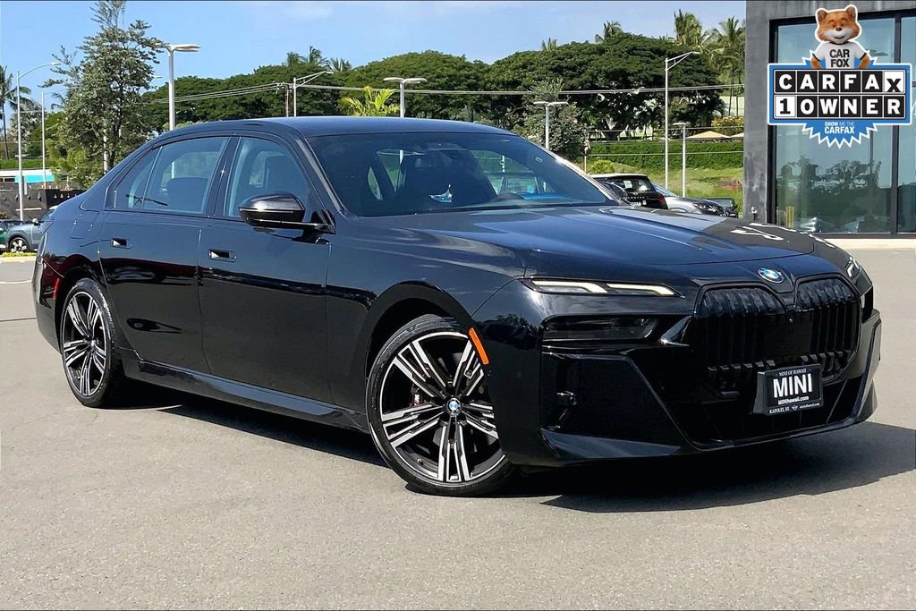 Used 2023 BMW 740i RWD image 1