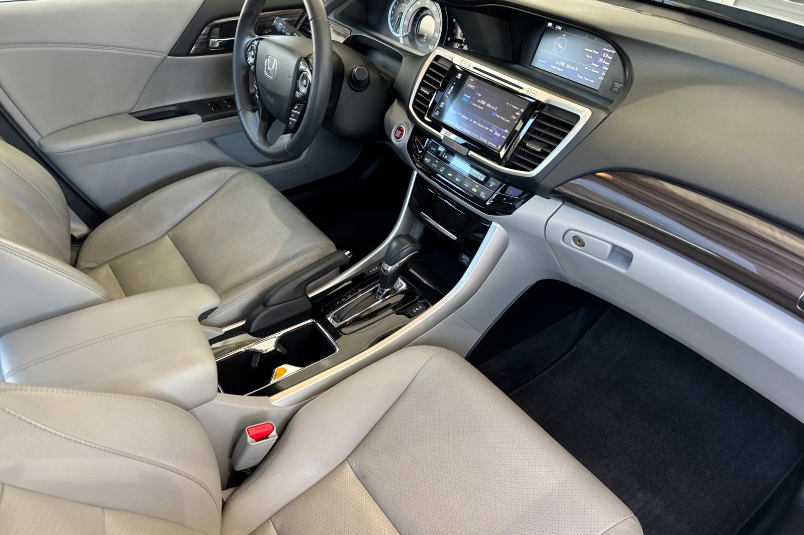Used 2016 Honda Accord EX-L image 19