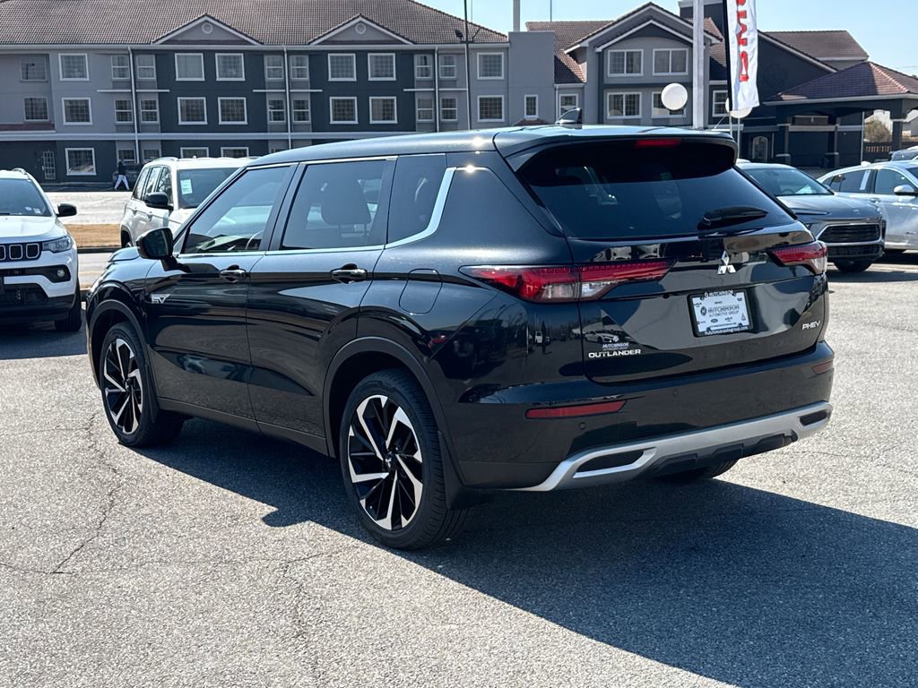 Used 2023 Mitsubishi Outlander SE image 5