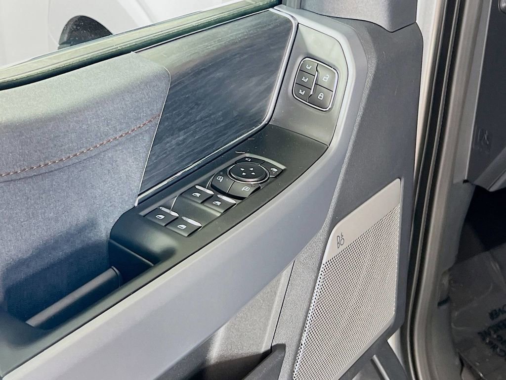 New 2025 Ford F150 Lariat w/ Equipment Group 501A Mid image 12