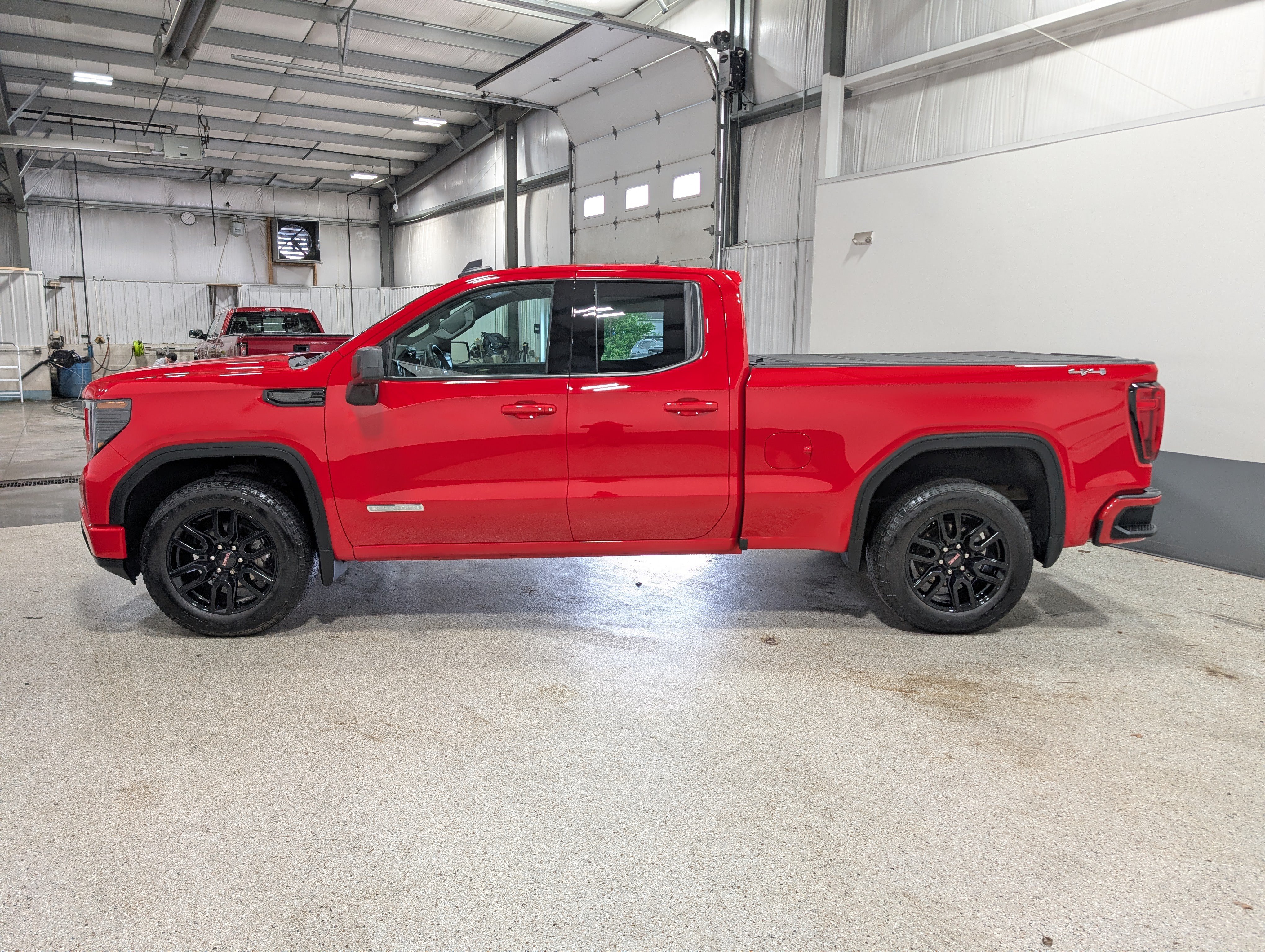 Used 2023 GMC Sierra 1500 Elevation AWD/4WD image 6