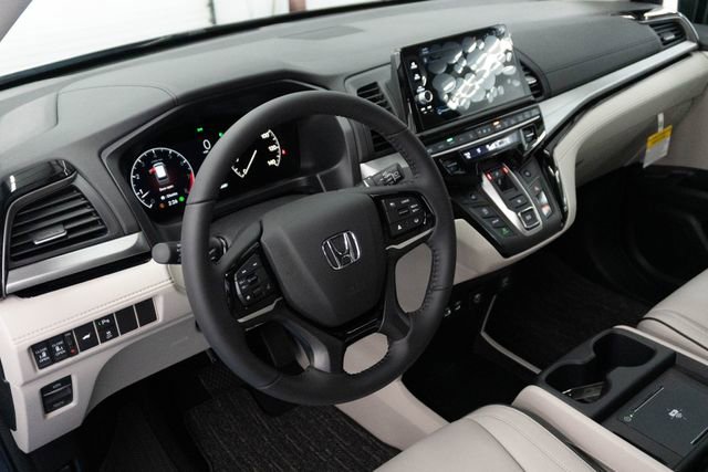 New 2026 Honda Odyssey Touring image 15