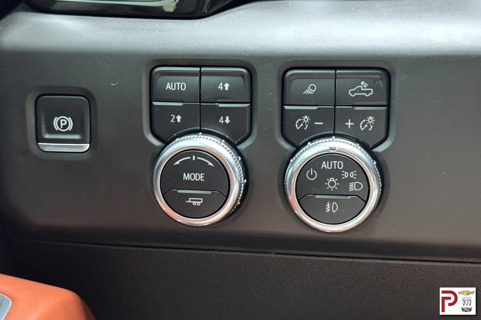 Certified 2025 GMC Sierra 3500 Denali Ultimate AWD/4WD image 31