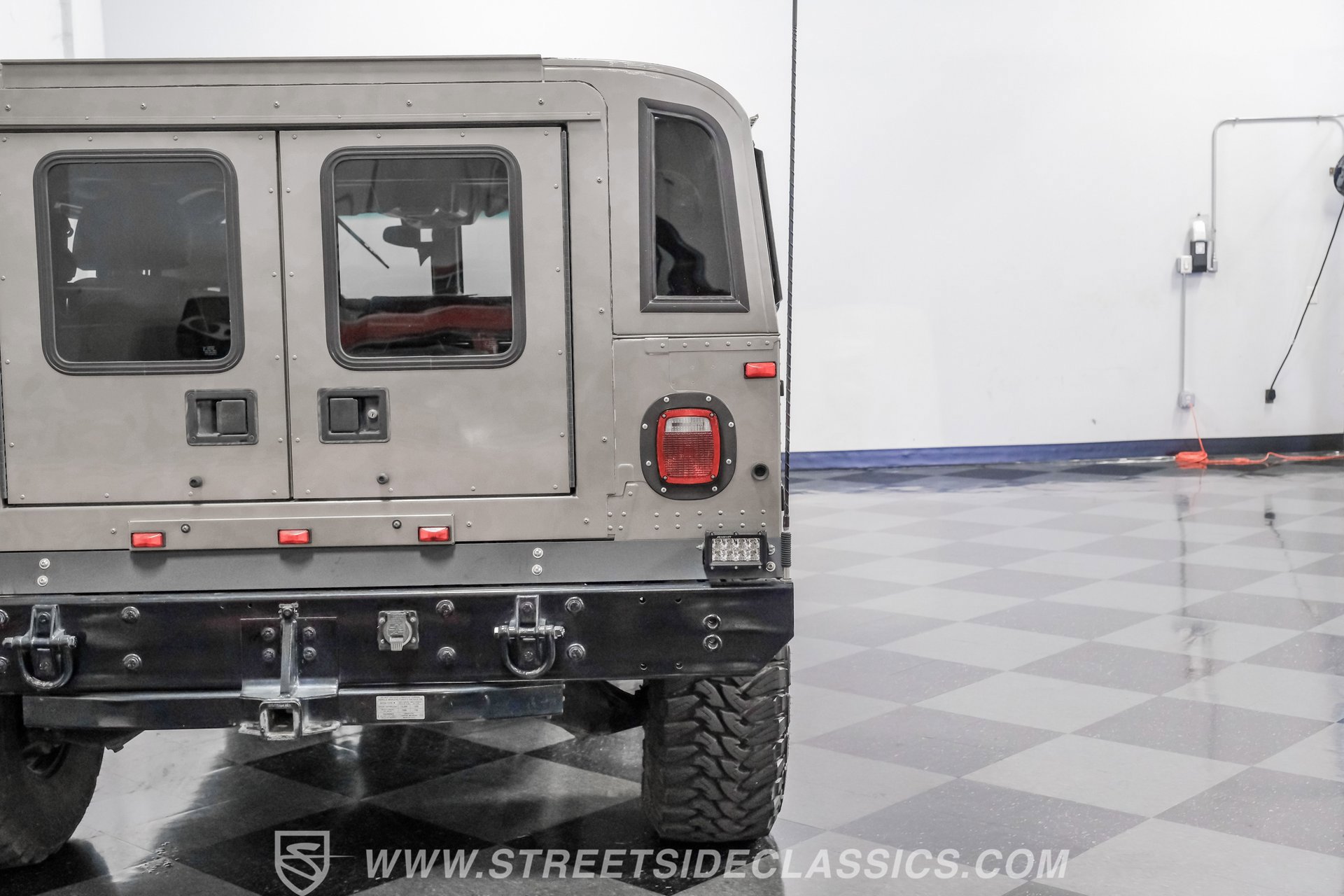 Used 2002 HUMMER H1 4-Door Wagon image 26