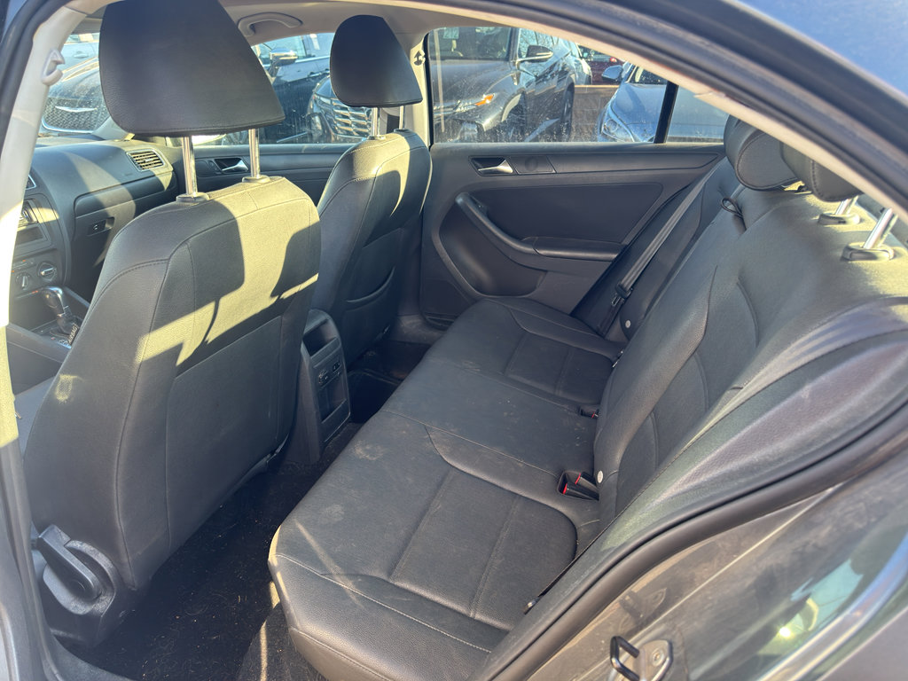 Used 2011 Volkswagen Jetta SE image 5