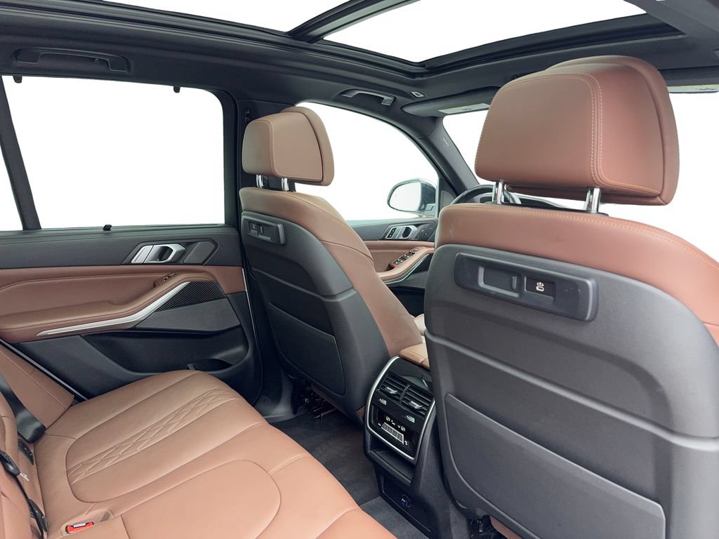 Used 2022 BMW X5 M50i w/ Dynamic Handling Package AWD/4WD image 48