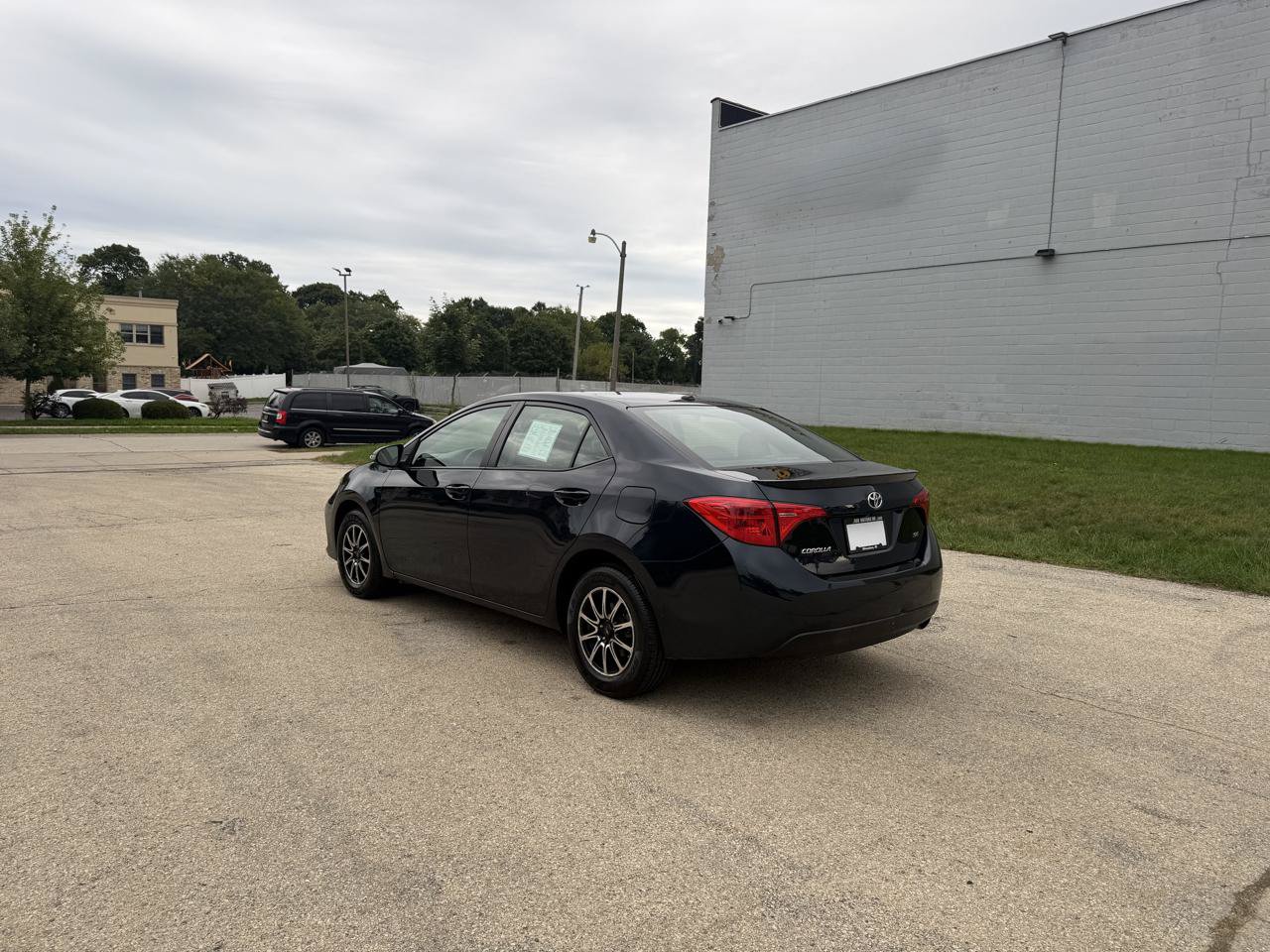 Used 2019 Toyota Corolla SE FWD image 5