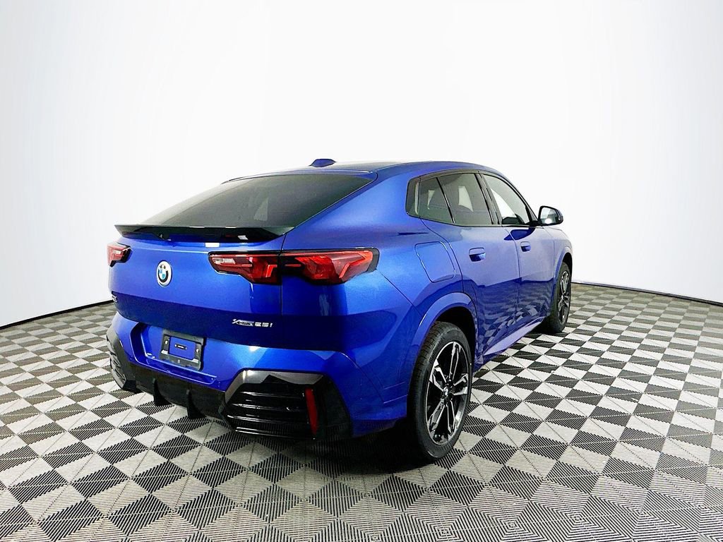 Used 2025 BMW X2 xDrive28i w/ M Sport Package image 8