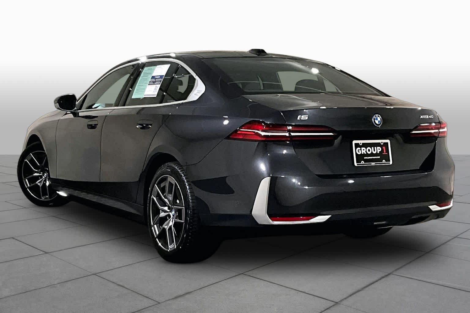 Used 2026 BMW i5 eDrive40 w/ Premium Package AWD/4WD image 11
