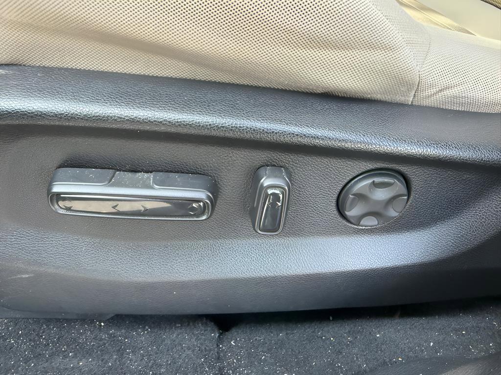 Used 2018 Honda CR-V EX image 10