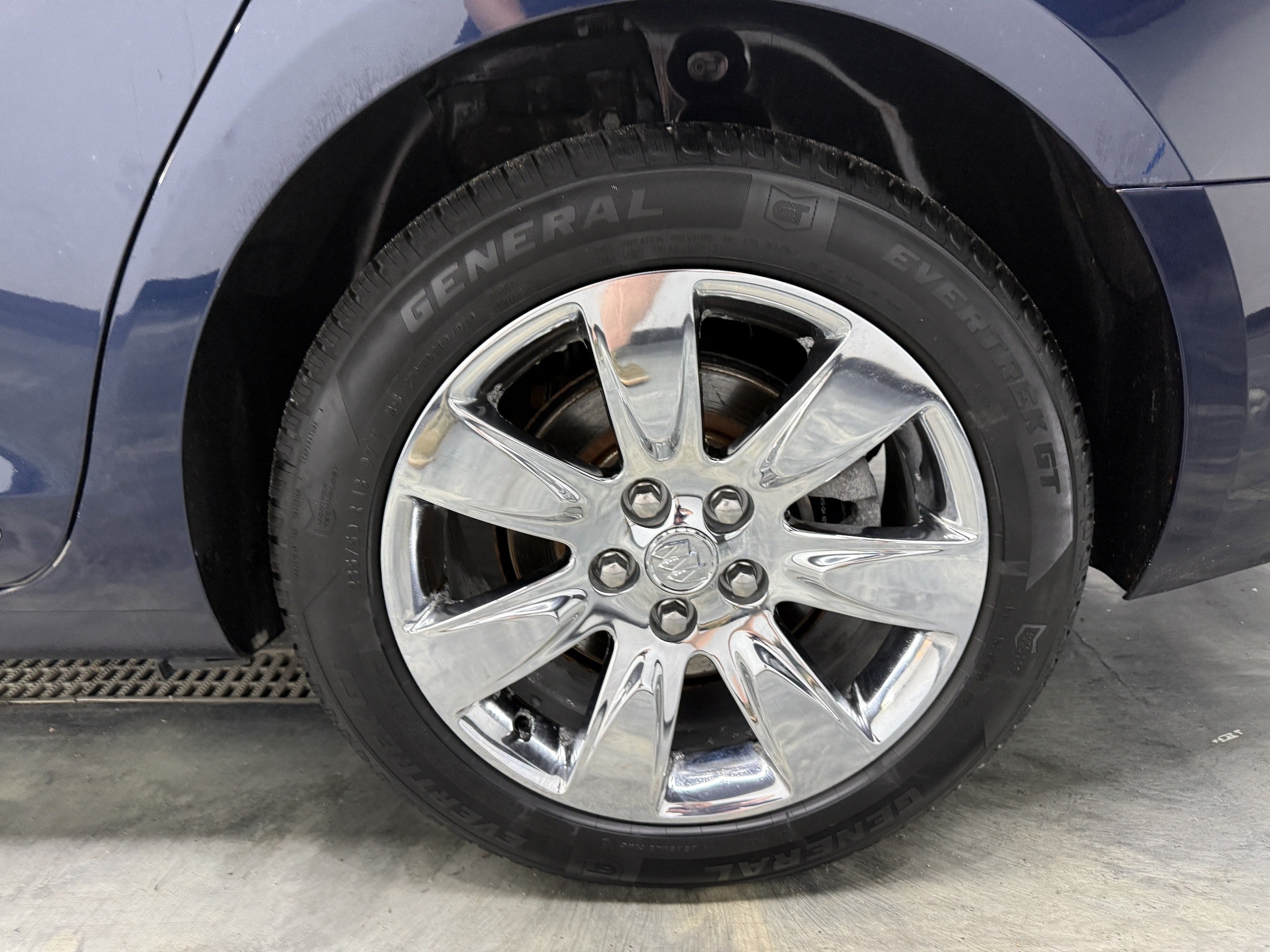 Used 2010 Buick LaCrosse CXL FWD image 24