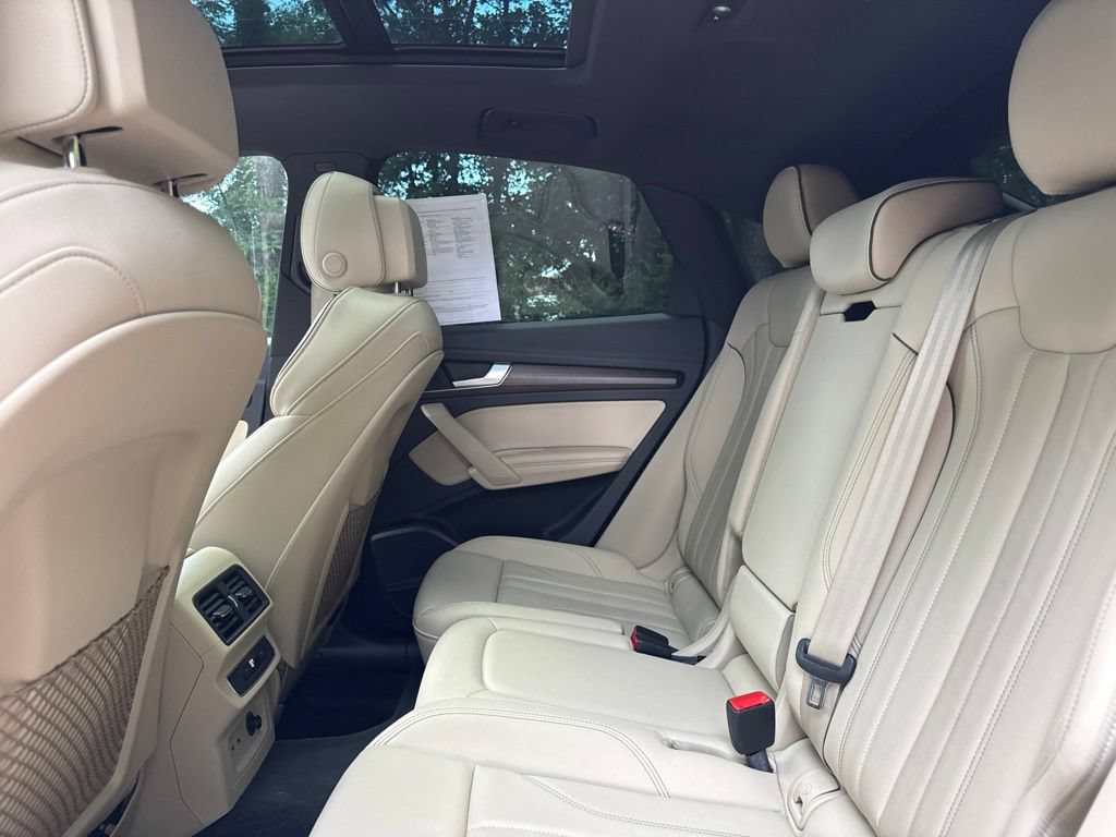 Used 2021 Audi Q5 2.0T Premium Plus w/ Premium Plus Package AWD/4WD image 37