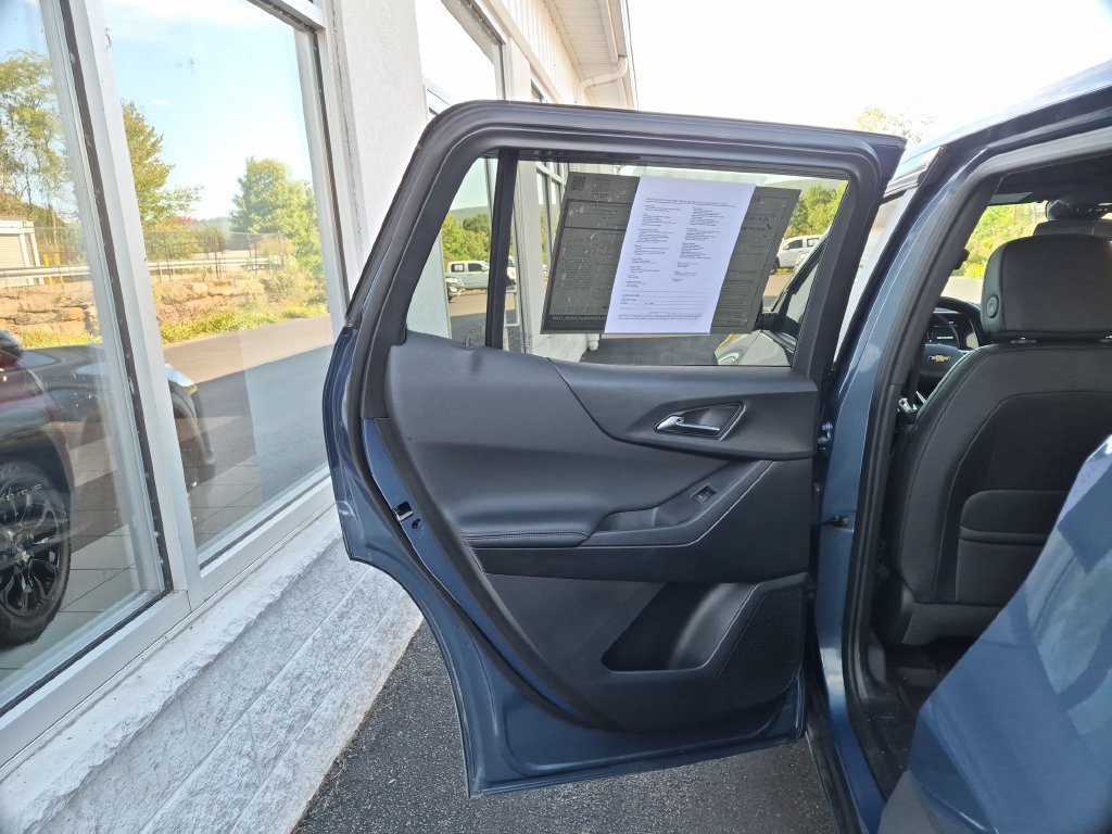 Used 2026 Chevrolet Equinox LT w/ Convenience Package II AWD/4WD image 29