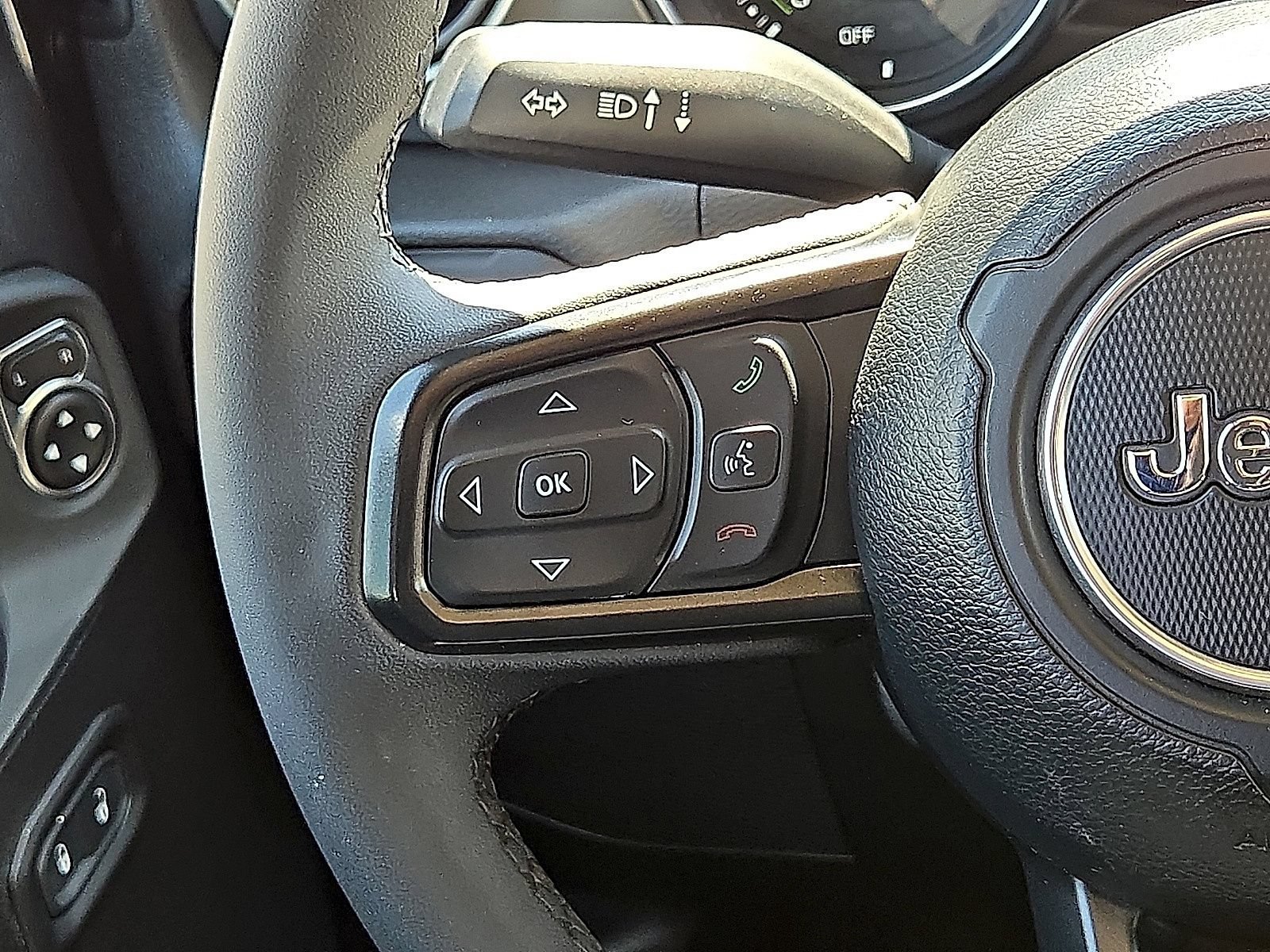 Used 2023 Jeep Wrangler Unlimited AWD/4WD image 19