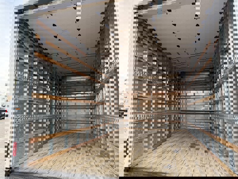 Used 2023 Isuzu NPR image 9