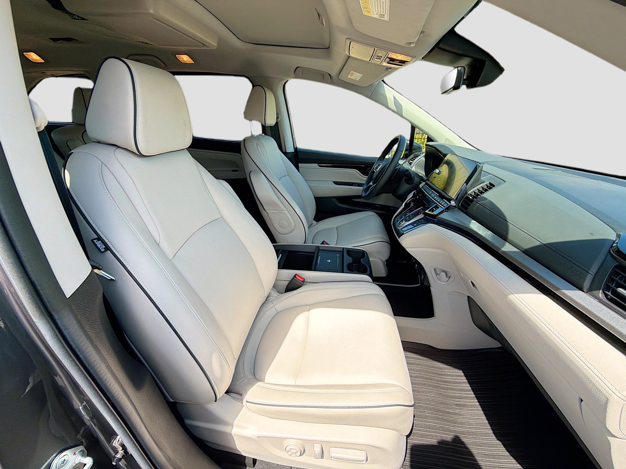 Used 2025 Honda Odyssey Touring image 16