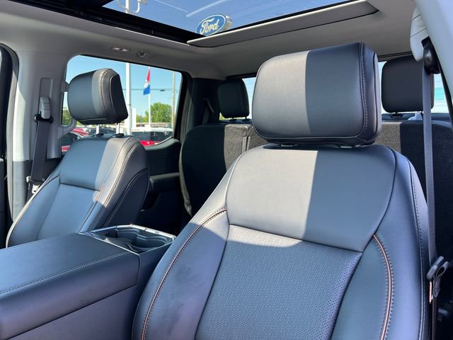 New 2026 Ford F250 Lariat w/ Black Appearance Package AWD/4WD image 24