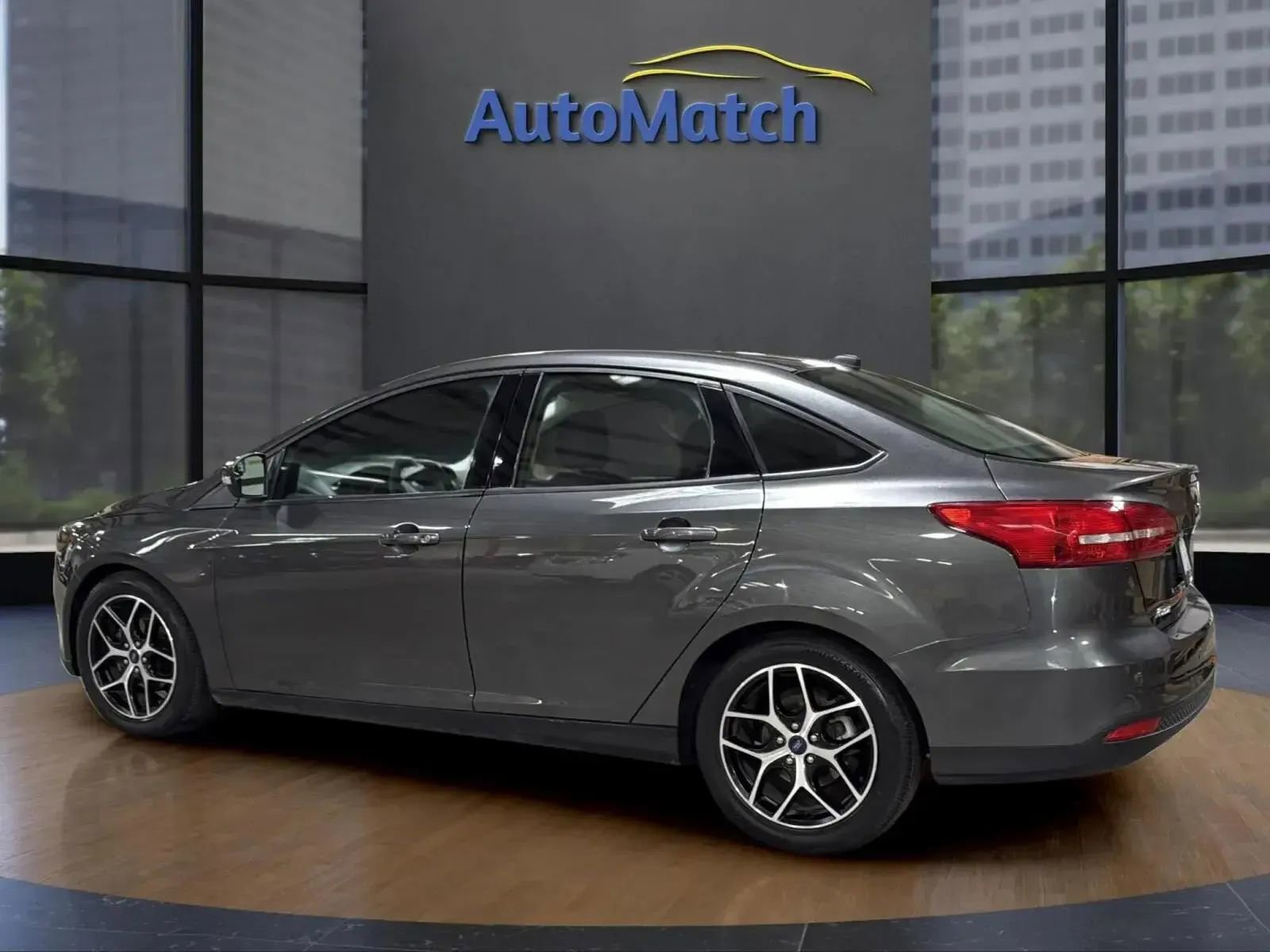 Used 2018 Ford Focus SEL image 5