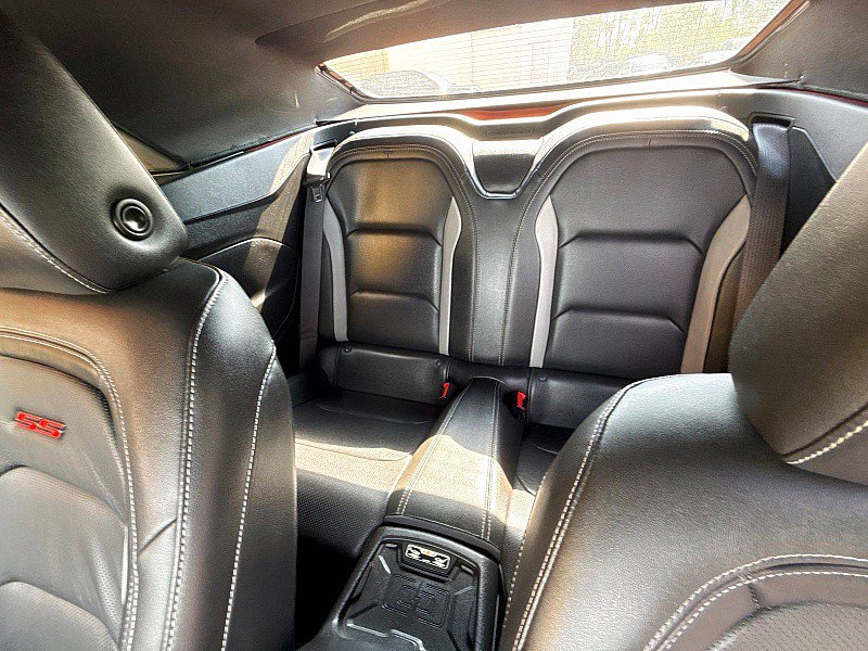 Used 2016 Chevrolet Camaro SS RWD image 12