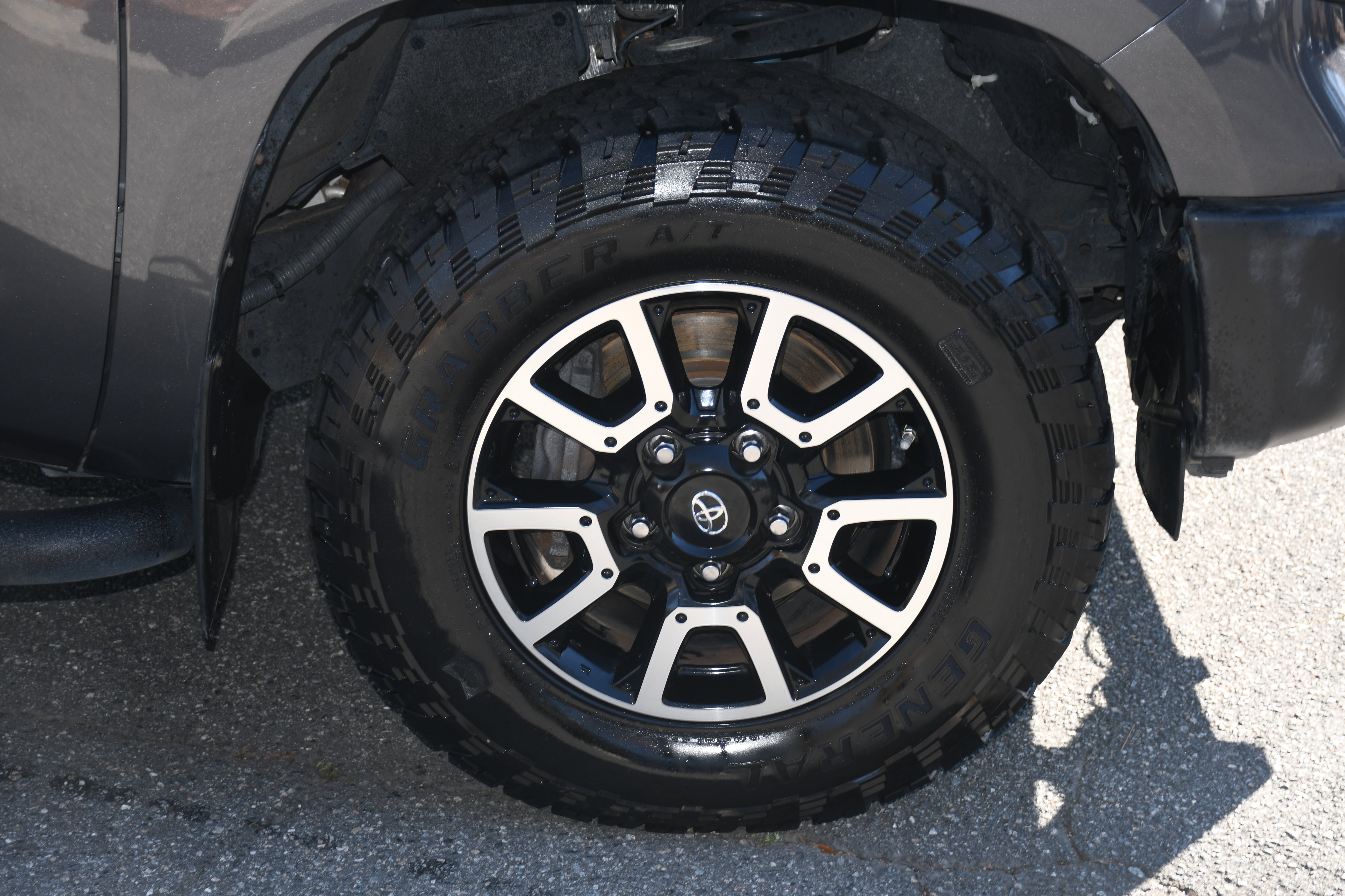 Used 2019 Toyota Tundra Limited image 21