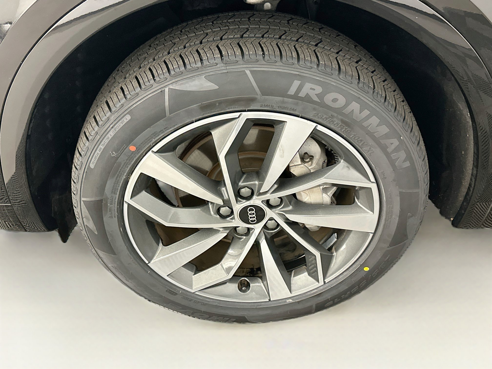 Used 2023 Audi Q5 2.0T Premium Plus w/ Premium Plus Package AWD/4WD image 11