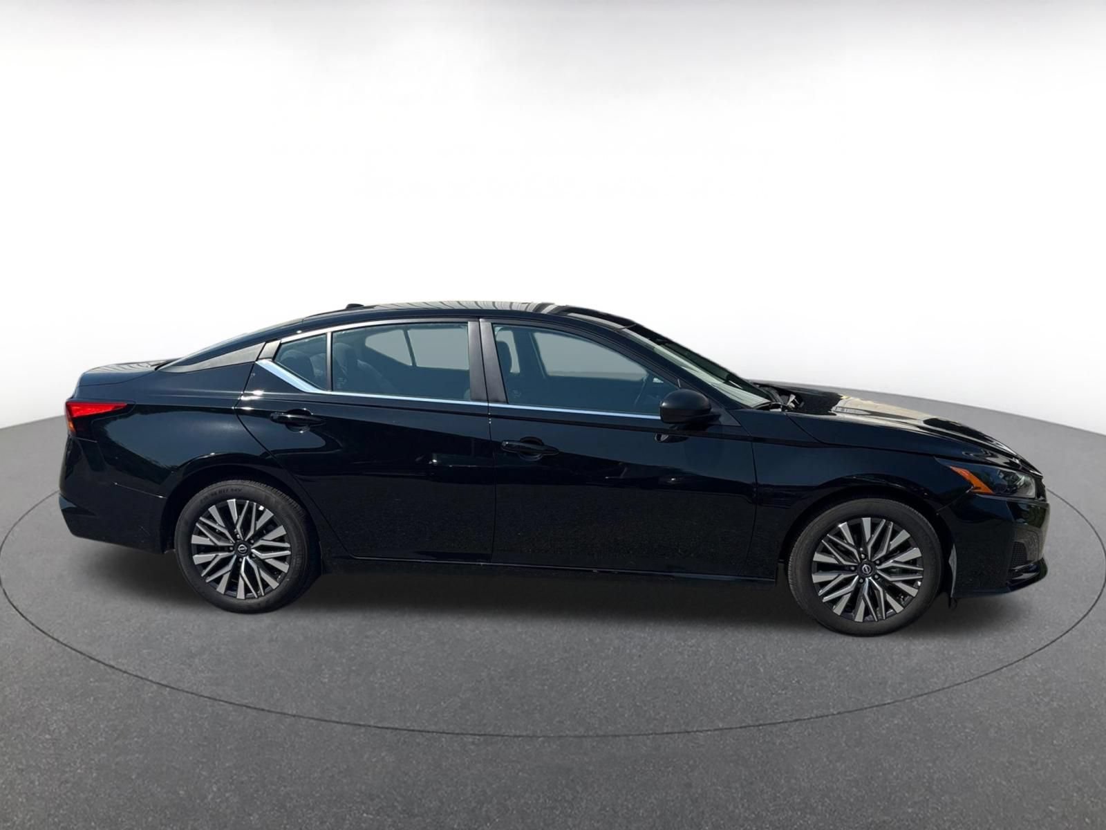 Used 2026 Nissan Altima 2.5 SV FWD image 15