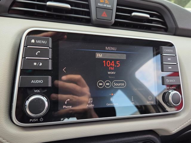 Used 2022 Nissan Versa SV image 23