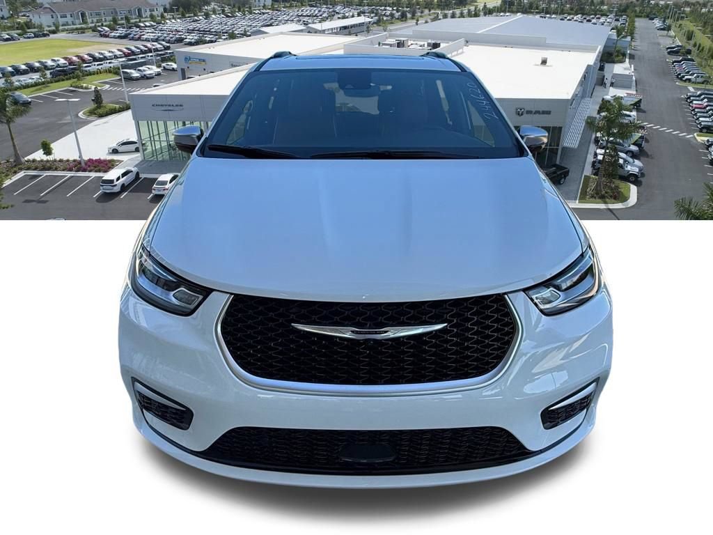 New 2026 Chrysler Pacifica Pinnacle FWD image 9