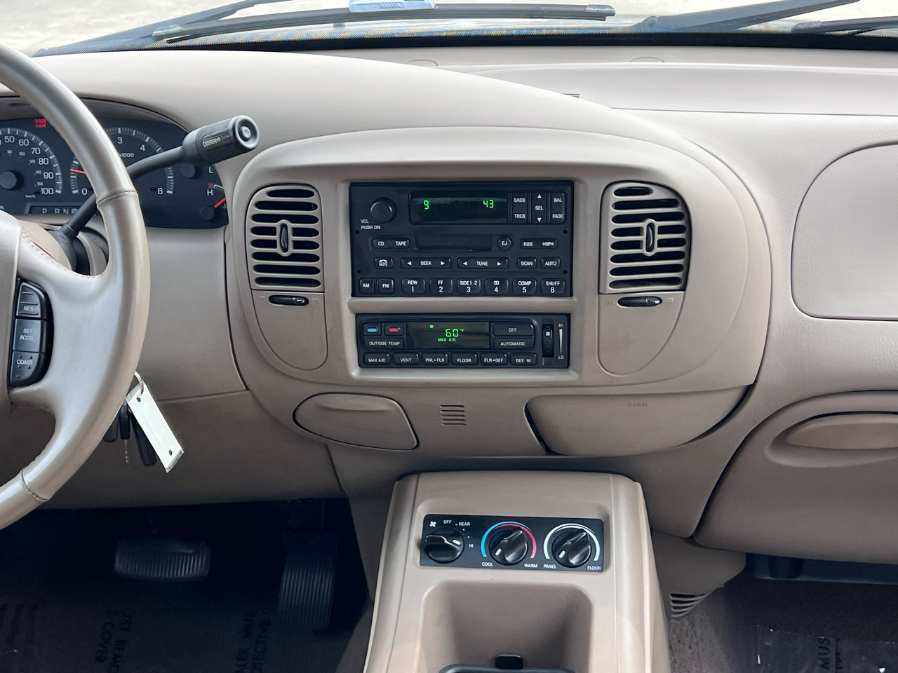 Used 2002 Ford Expedition Eddie Bauer image 50