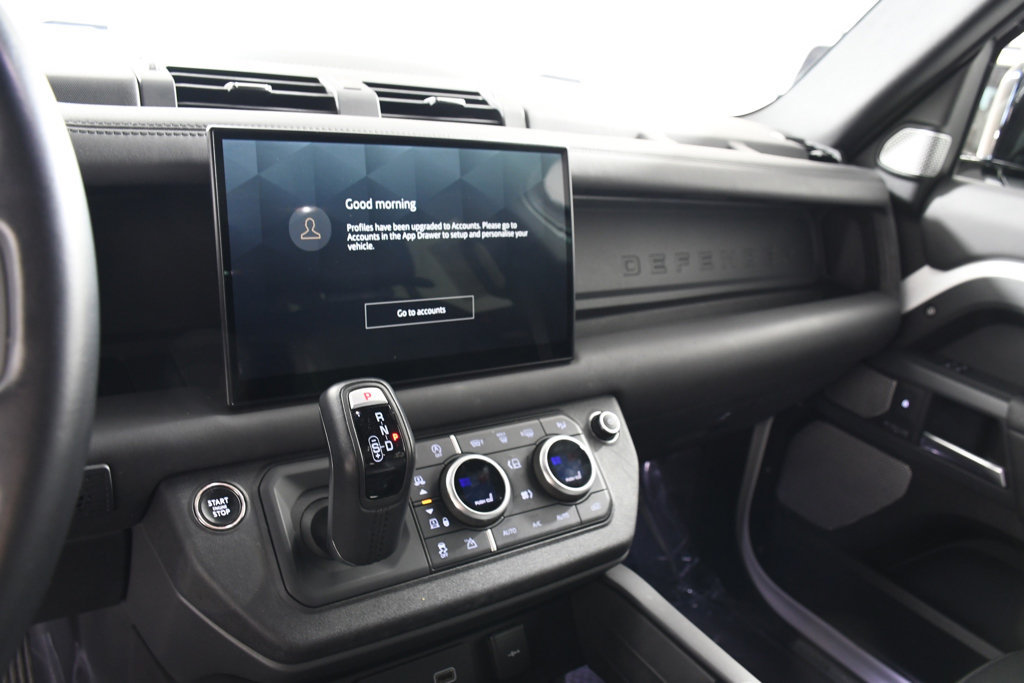 Used 2023 Land Rover Defender 130 X-Dynamic SE AWD/4WD image 32