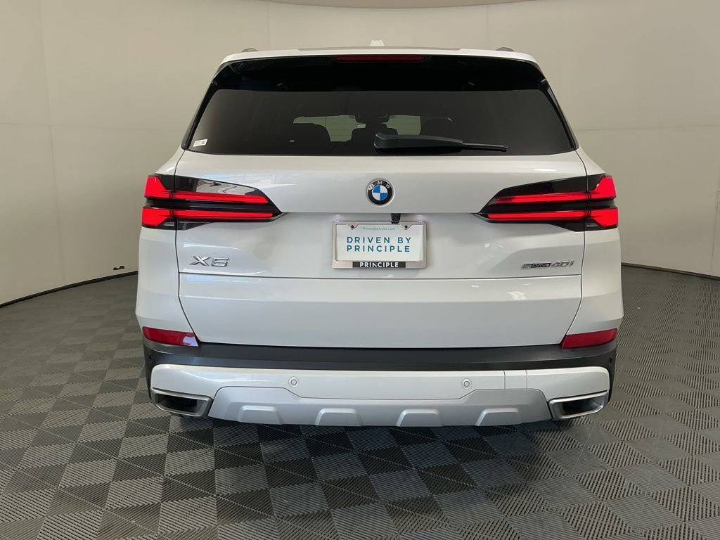 Certified 2025 BMW X5 sDrive40i w/ Climate Comfort Package RWD image 6