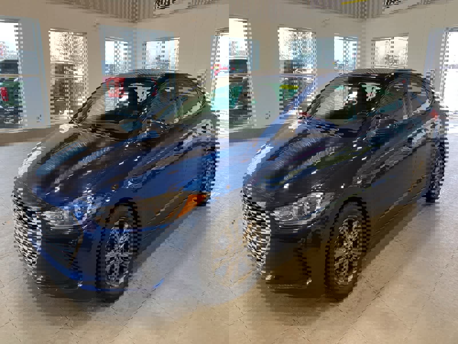 Used 2017 Hyundai Elantra SE video 1