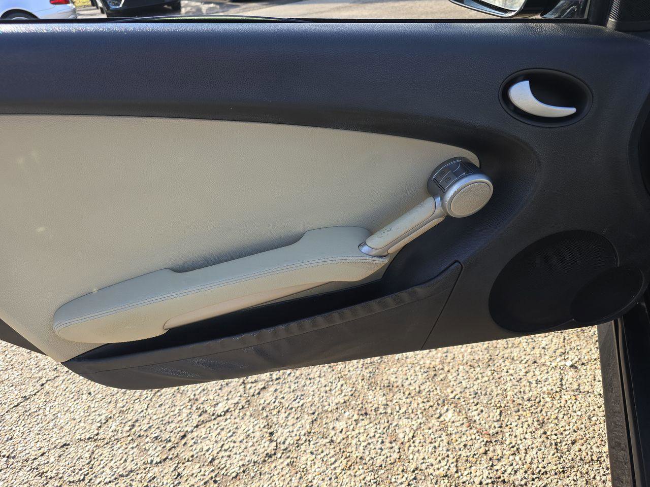 Used 2011 Mercedes-Benz SLK 300 image 5