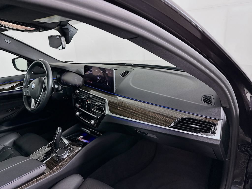 Used 2021 BMW 530i xDrive w/ Convenience Package image 37