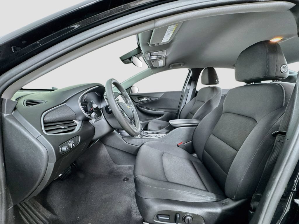 Used 2023 Chevrolet Malibu LT w/ Driver Confidence Package FWD image 10