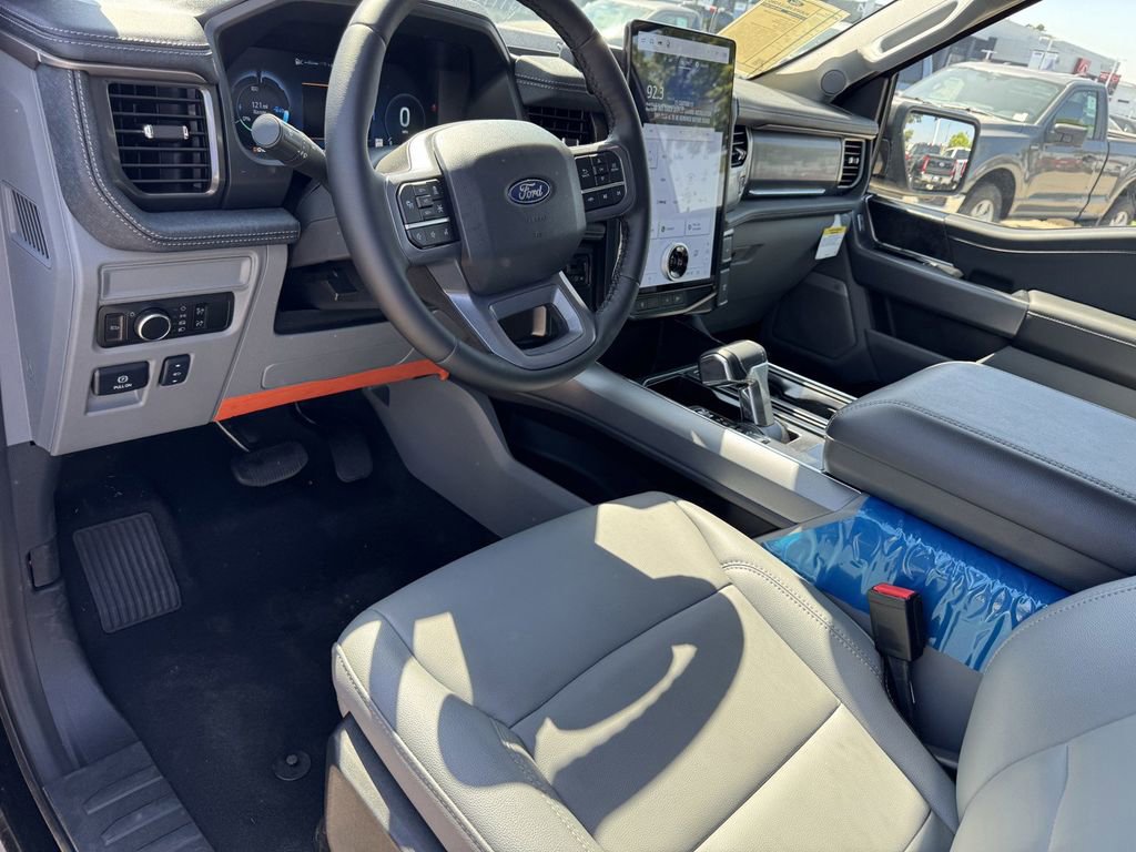 Used 2025 Ford F150 Lightning Flash AWD/4WD image 14