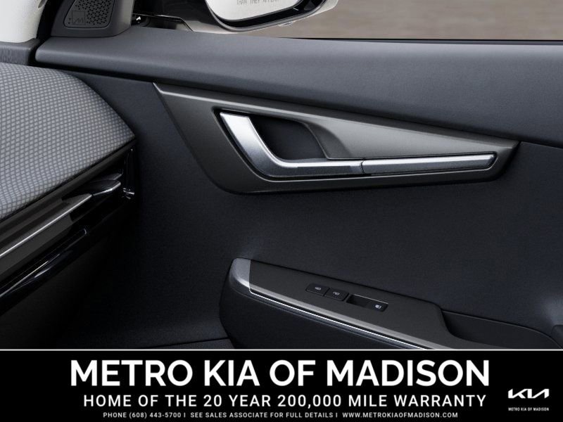 New 2025 Kia EV6 Wind image 25