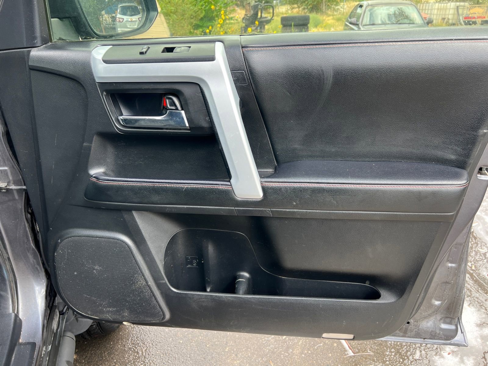 Used 2022 Toyota 4Runner SR5 AWD/4WD image 17