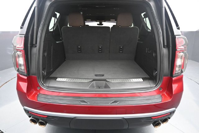 Used 2022 Chevrolet Suburban High Country AWD/4WD image 10