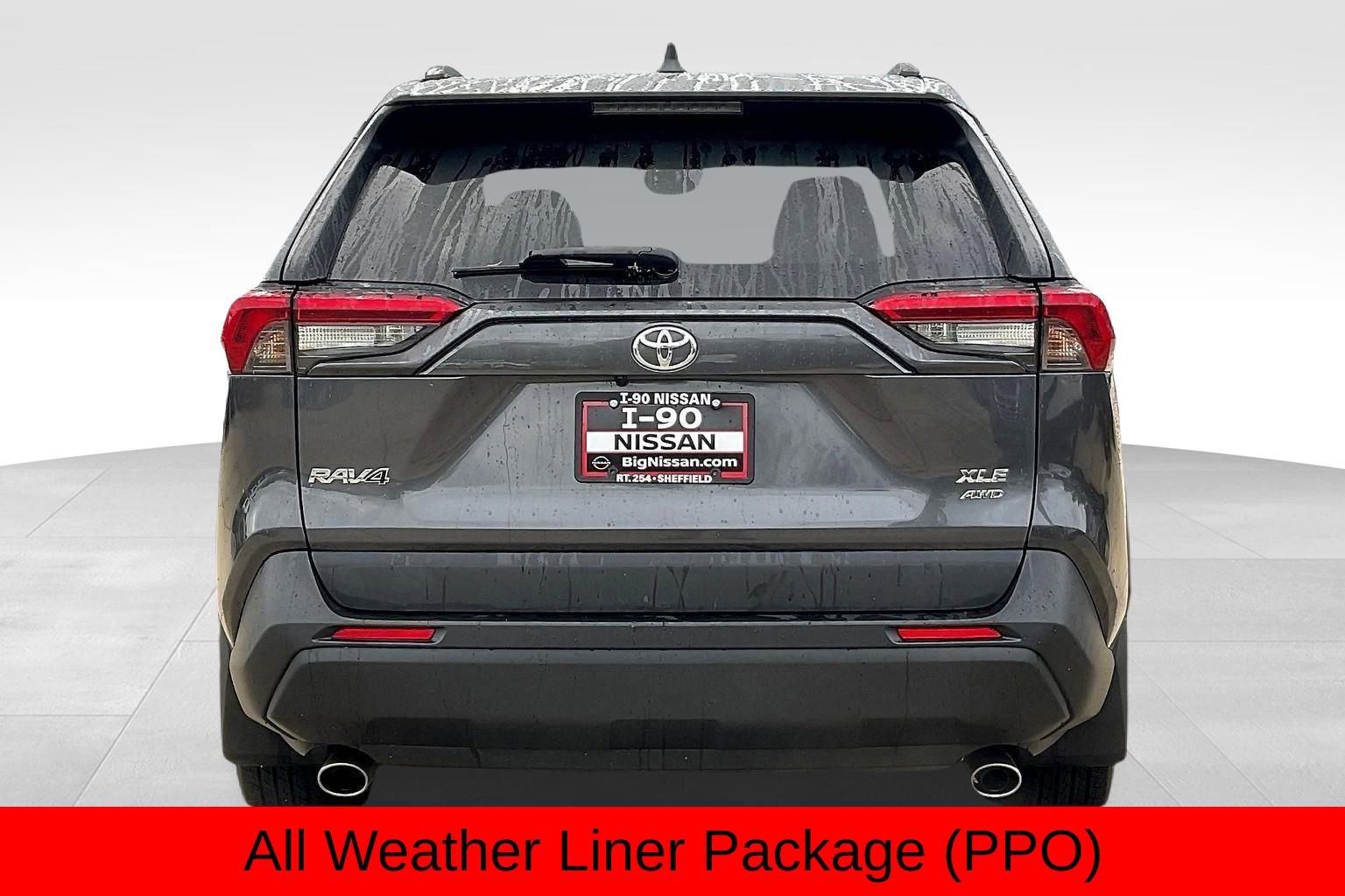 Used 2019 Toyota RAV4 XLE image 4