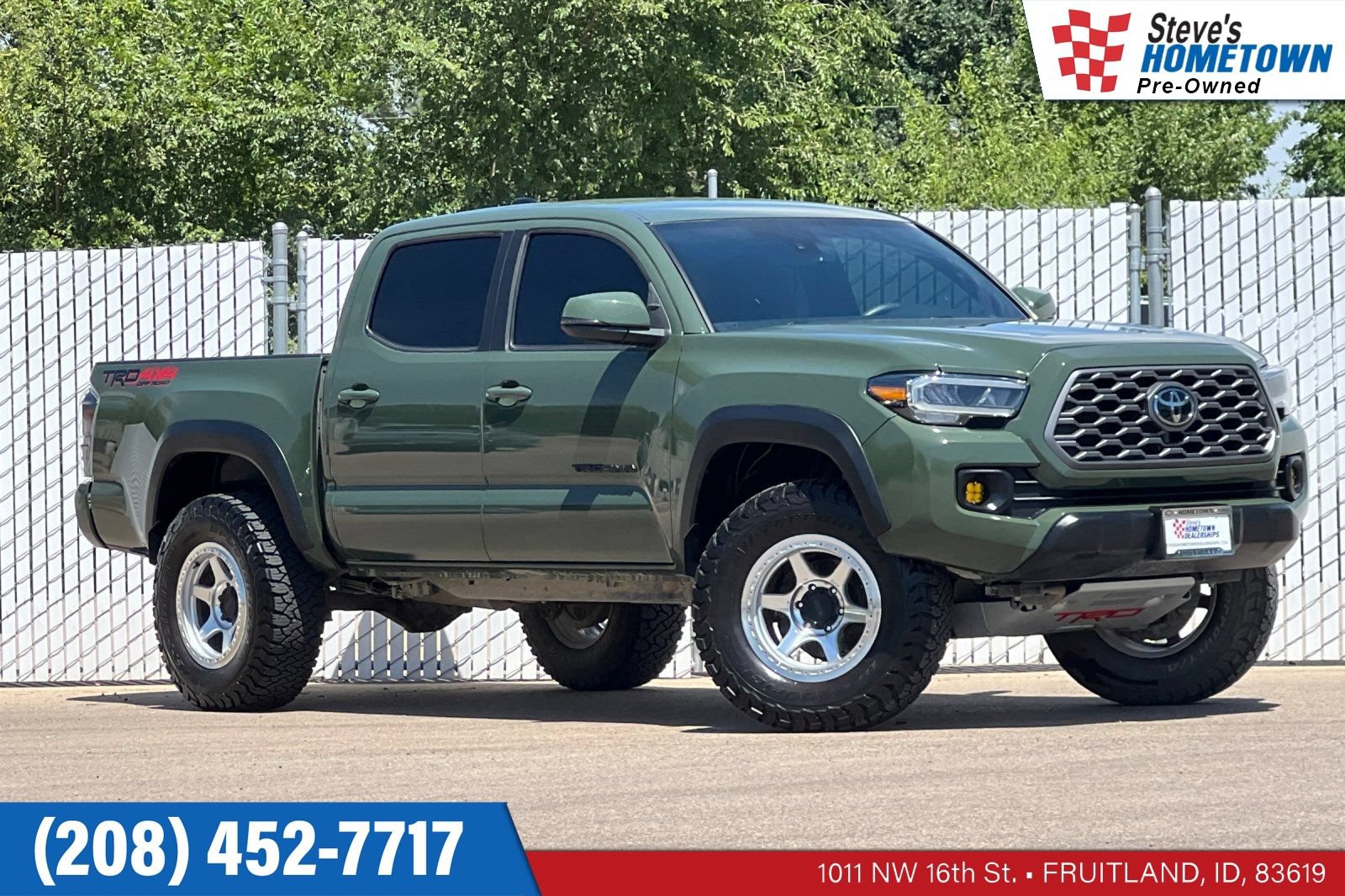 Used 2022 Toyota Tacoma TRD Off-Road w/ Technology Package AWD/4WD image 1