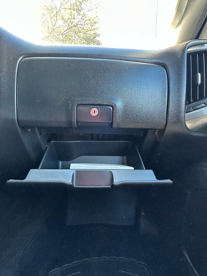 Used 2018 Chevrolet Silverado 1500 LT w/ All Star Edition image 28